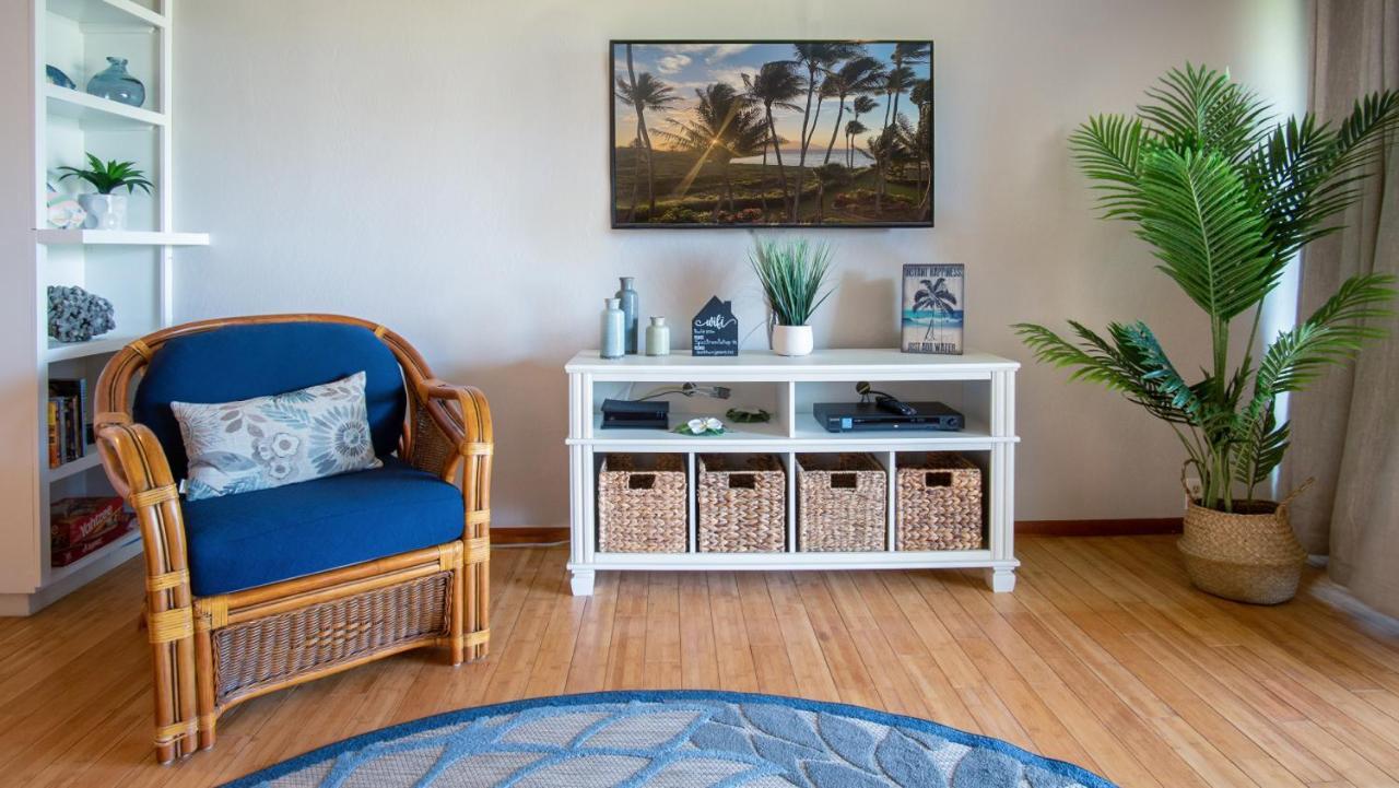 Molokai Island Retreat With Beautiful Ocean Views And Pool - Newly Remodeled! Lägenhet Ualapue Exteriör bild