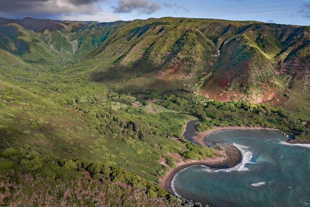 Molokai Island Retreat With Beautiful Ocean Views And Pool - Newly Remodeled! Lägenhet Ualapue Exteriör bild